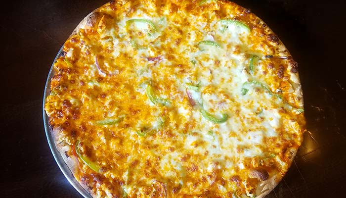 Frankie's Chicago Style Pizza restaurant in Maple Grove, MN serves the buffalo chicken thin crust pizza