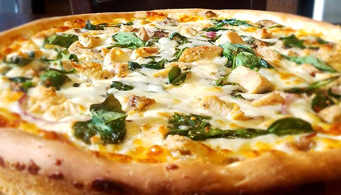 Frankie's Chicago Style Pizza restaurant in Maple Grove, MN serves the chicken alfredo pizza