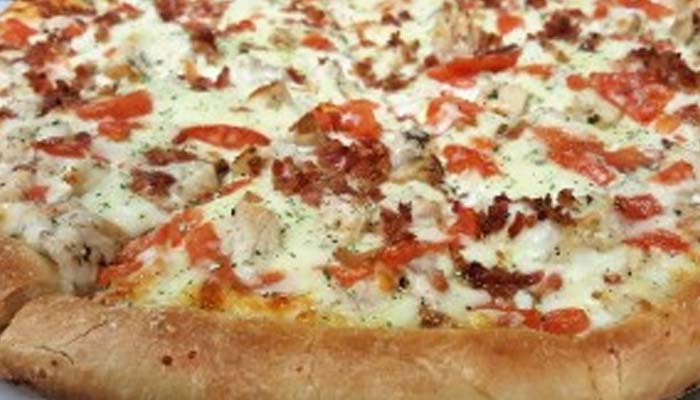 Frankie's Chicago Style Pizza restaurant in Maple Grove, MN serves the chicken bacon ranch pizza