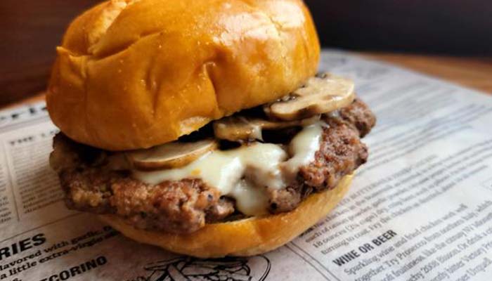 Frankie's Chicago Style Pizza restaurant in Maple Grove, MN serves the best mushroom and swiss burger